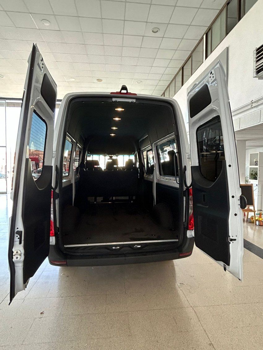 Vehículo mixto 8 9 Plazas